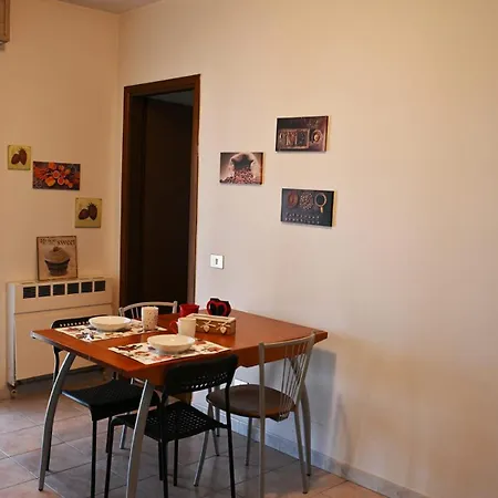 Lägenhet A Casa Di Annamaria Reggio Emilia
